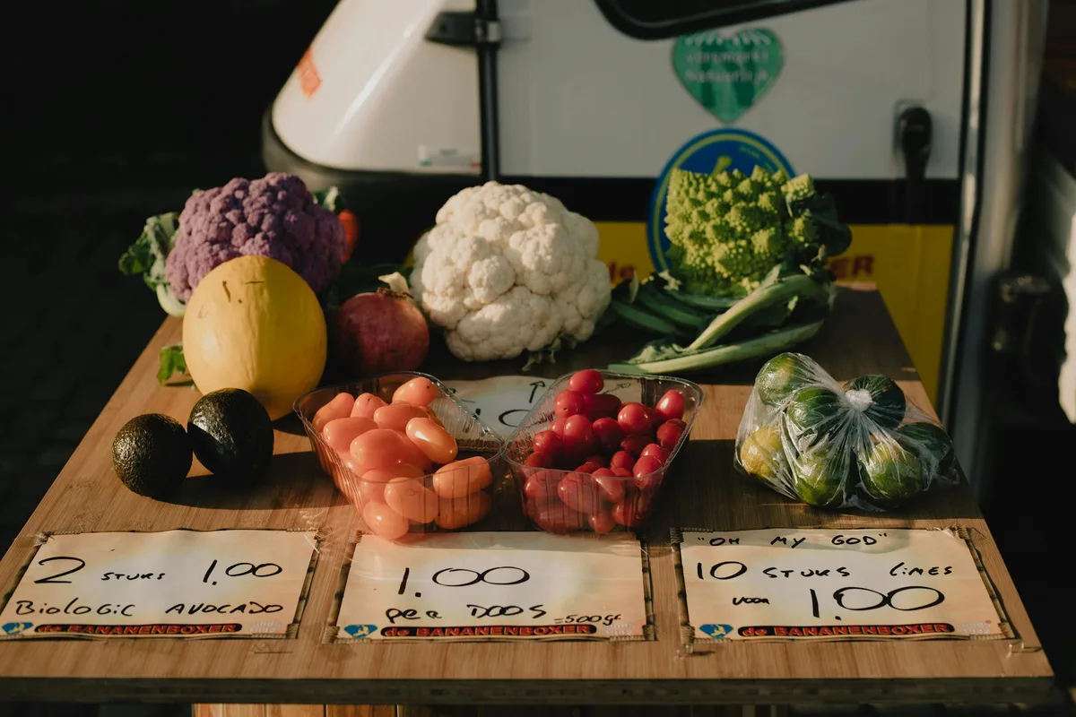 Bunter Obst- und Gemüsemarkt in Maastricht, Niederlande