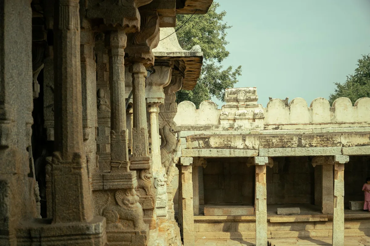 Architettura in pietra del Tempio di Lepakshi, Andhra Pradesh, patrimonio culturale