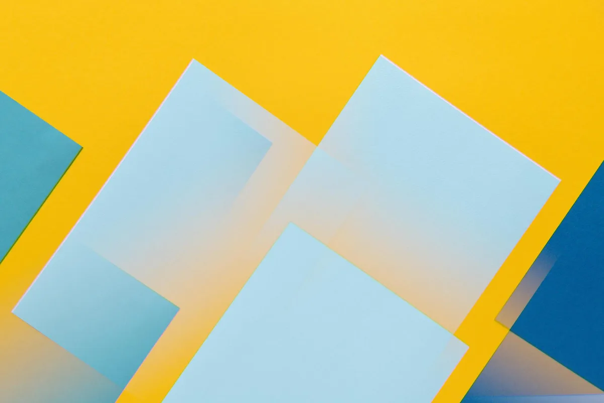 Design astratto vibrante con forme geometriche blu e gialle